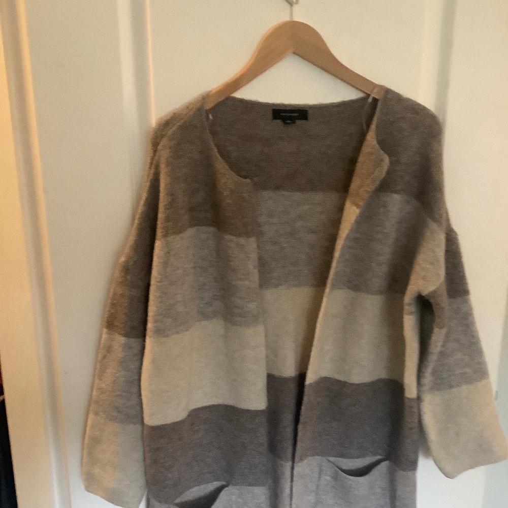 Cardigan sweater